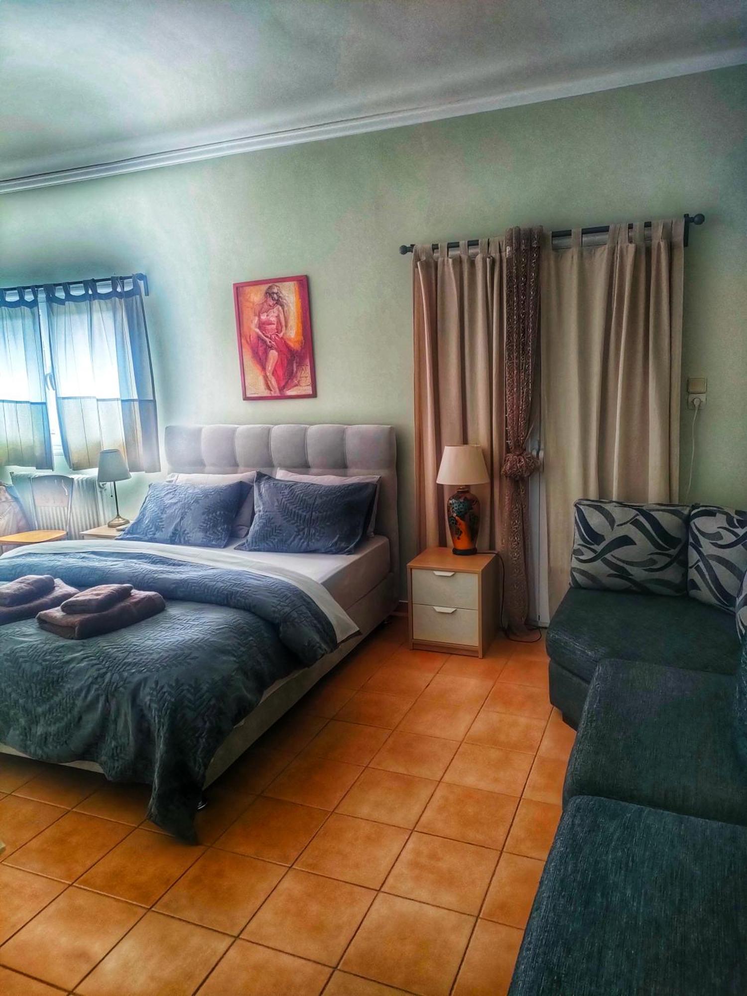 Home4U, Just 7Km From Airport Markópoulon Exterior foto